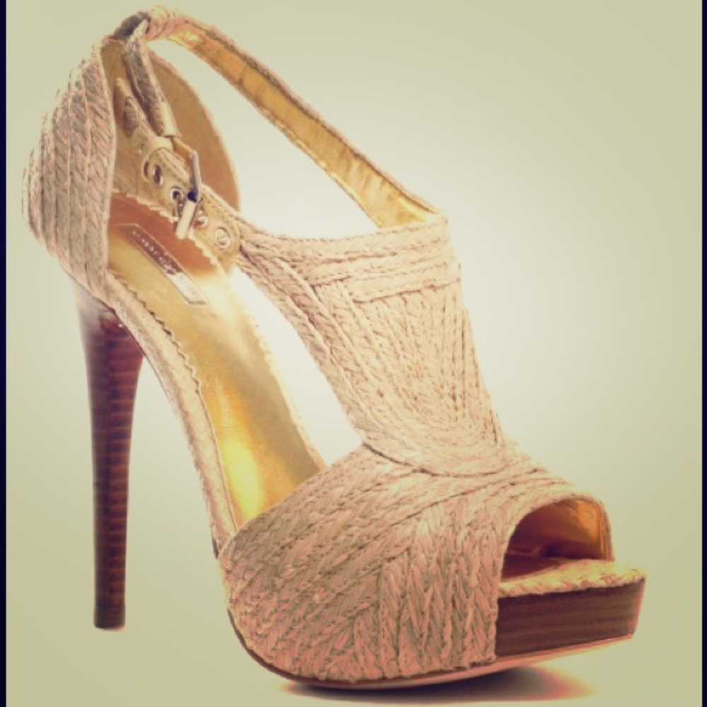 Report Signature Lucie 2 straw heels... OBO